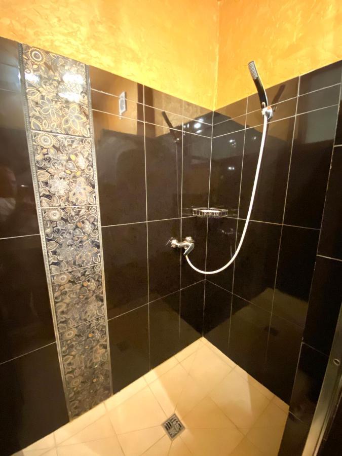 Апартаменти На Вул. Лесі Українки 19/4 Leópolis Exterior foto